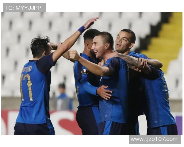 阿波罗足球球星形象解析及其影响力的全面介绍